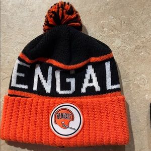 Lightly worn Bengals Mitchell&Ness beanie